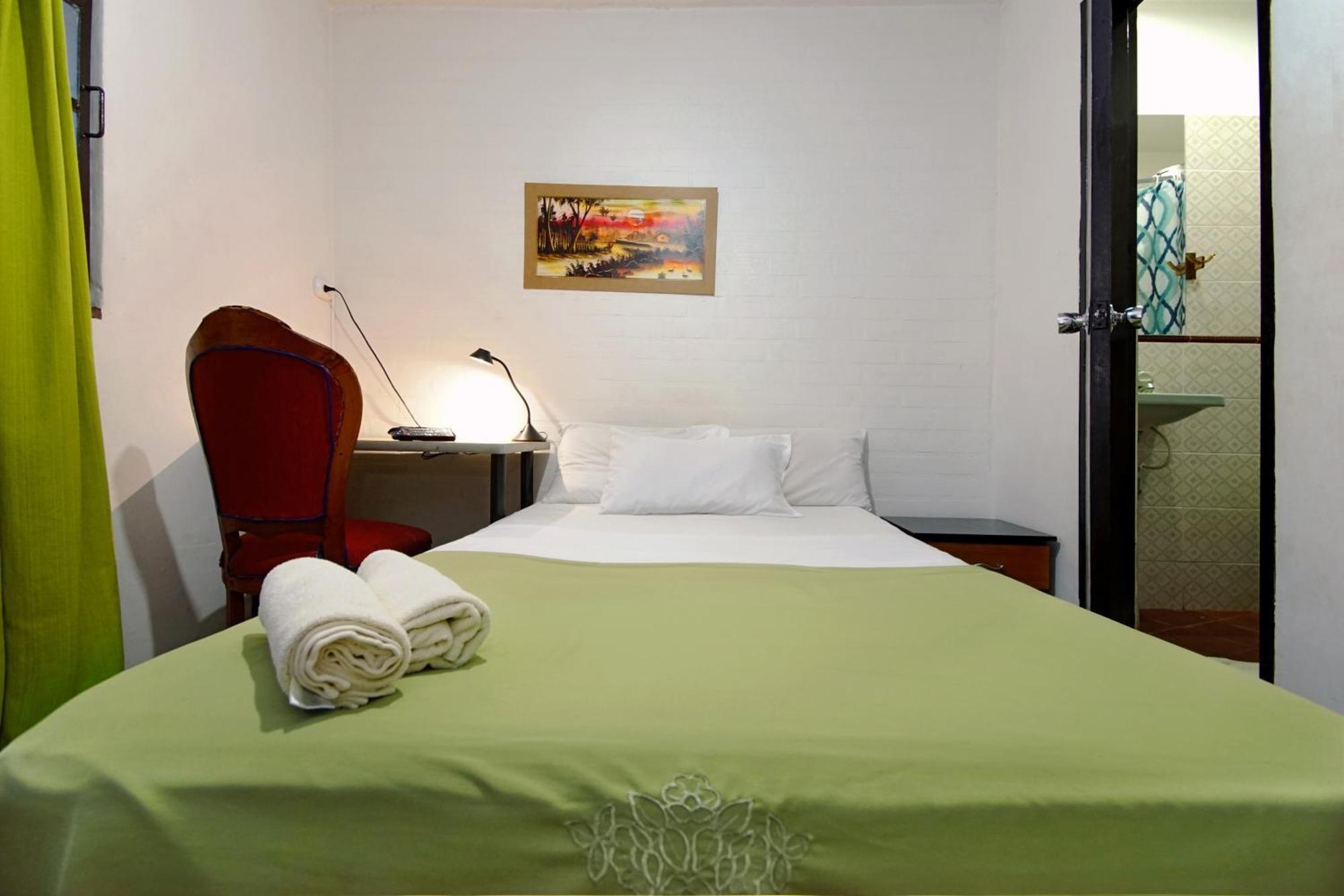 Ding-Dong Hostel Кали Екстериор снимка