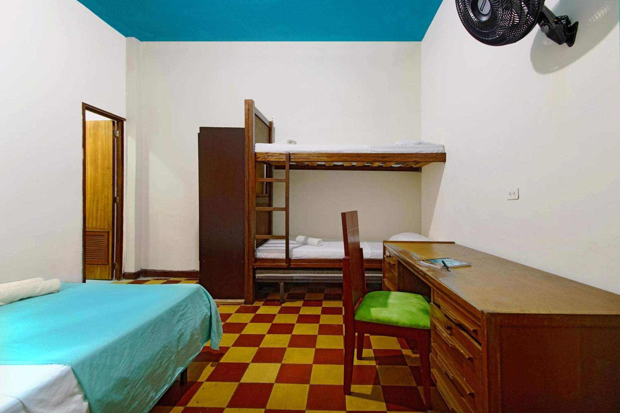 Ding-Dong Hostel Кали Екстериор снимка