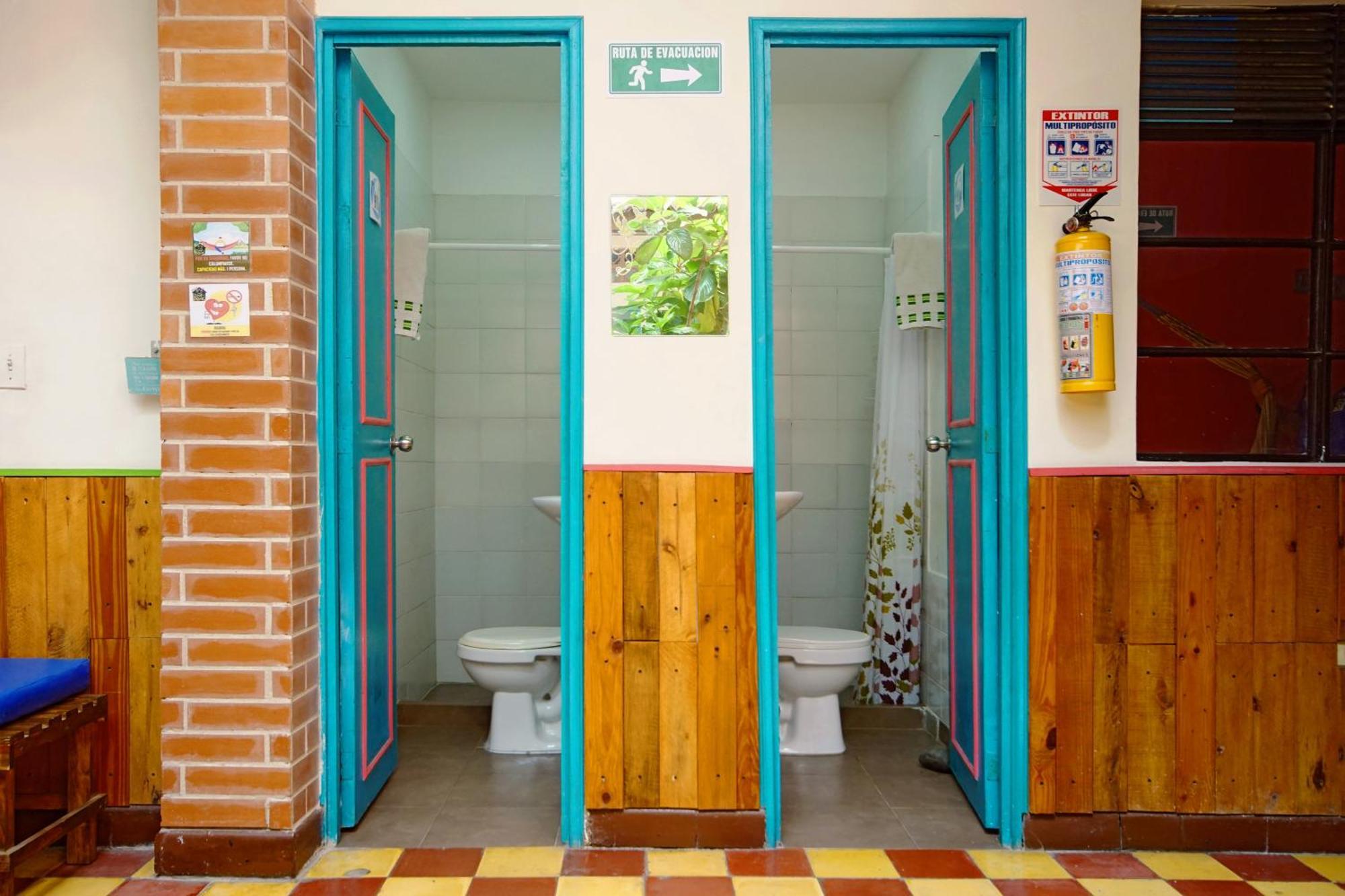 Ding-Dong Hostel Кали Екстериор снимка