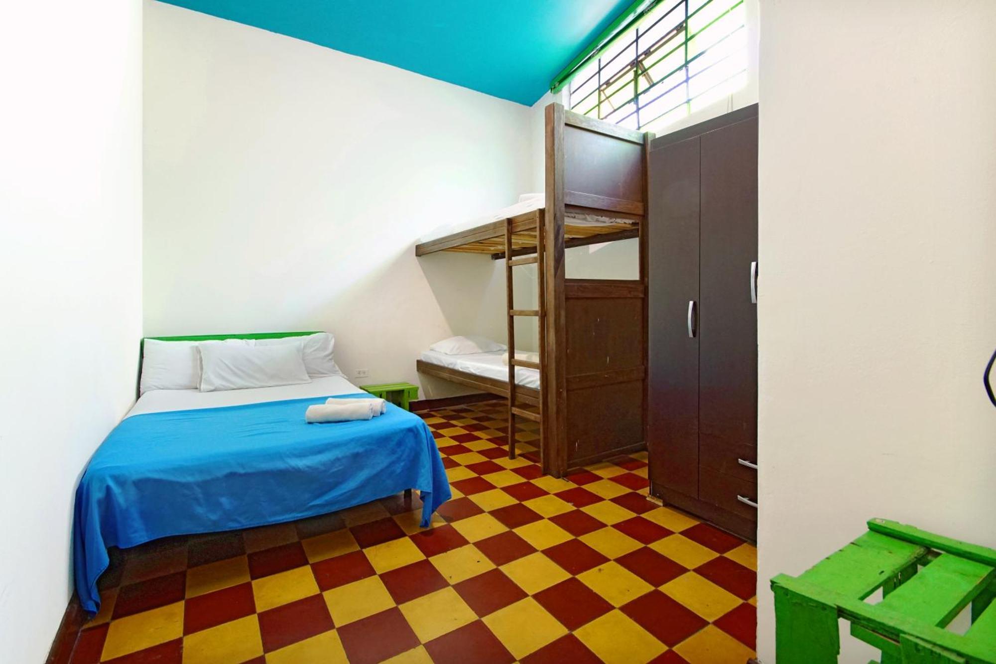 Ding-Dong Hostel Кали Екстериор снимка