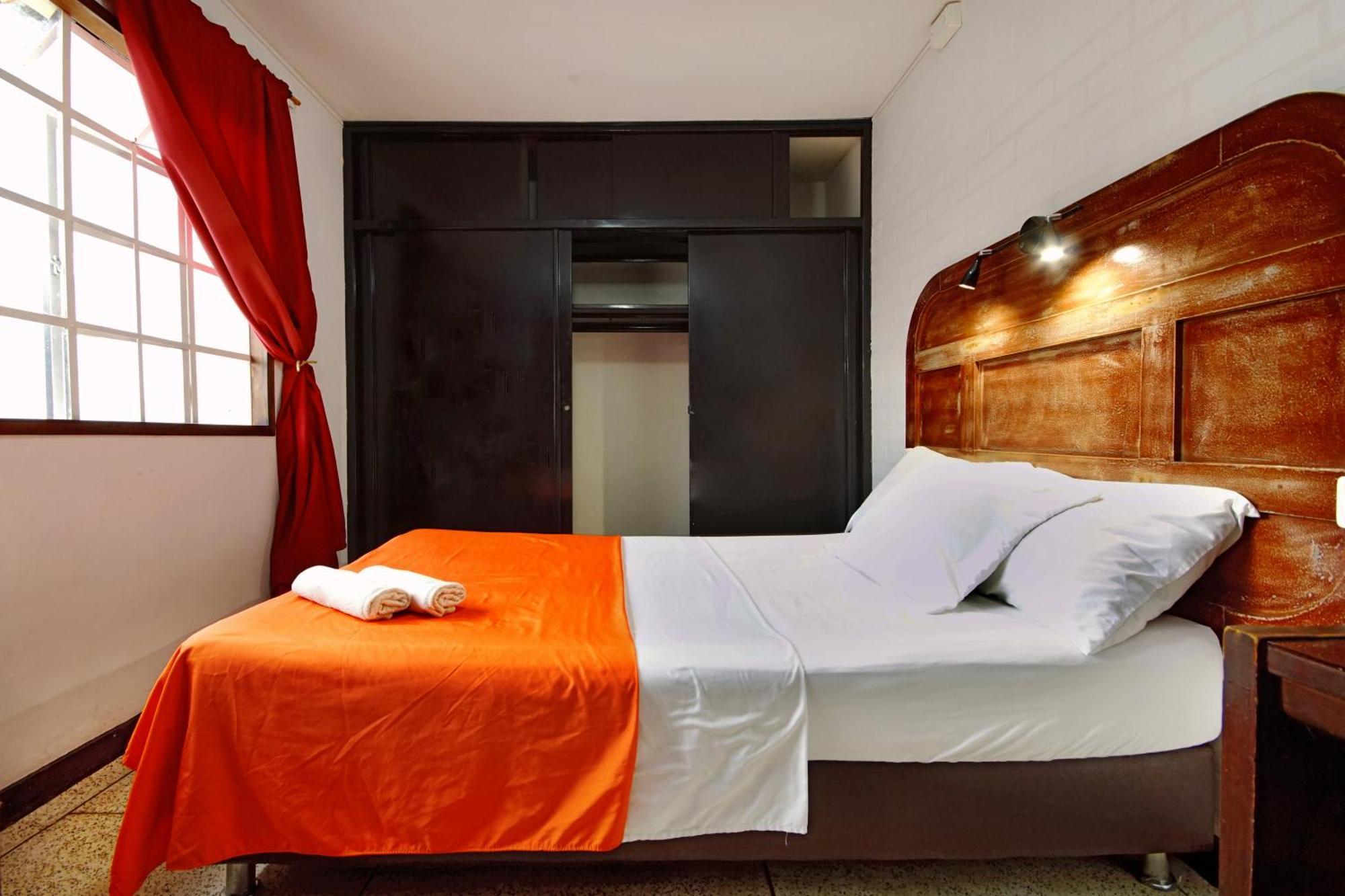 Ding-Dong Hostel Кали Екстериор снимка