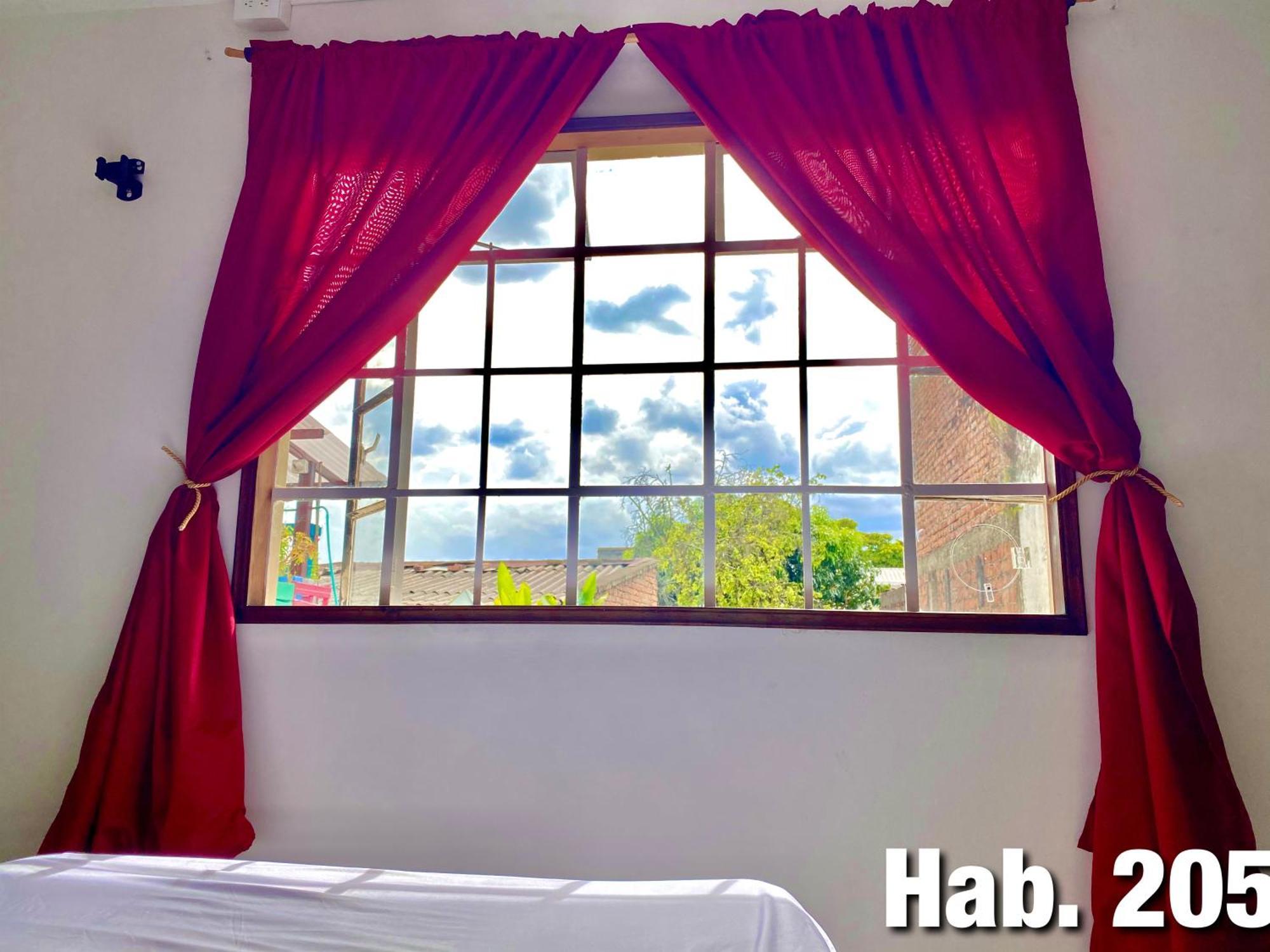 Ding-Dong Hostel Кали Екстериор снимка